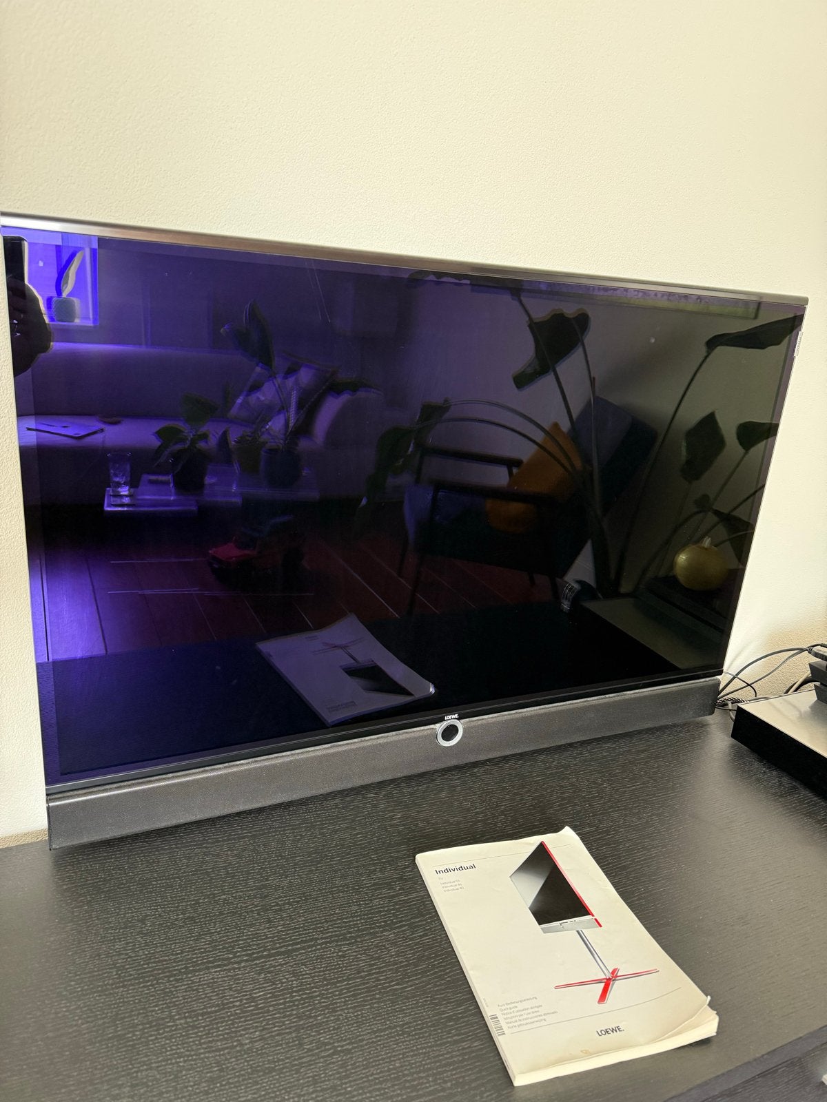 Loewe Individual 45 inch TV - Wandmontage, Gebruikt, 100 Hz, 100 cm of meer, Ophalen