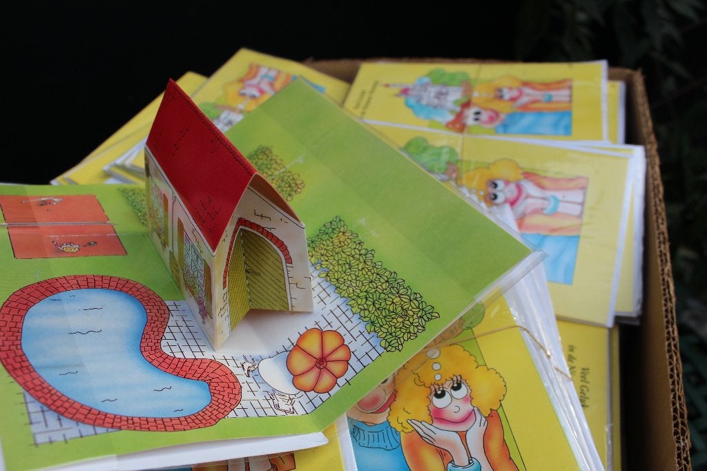 80 stuks wenskaart - Nieuw woning, 3D kaarten met envelop, Diversen, Wenskaarten, Ophalen of Verzenden, Nieuw