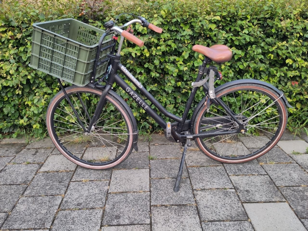 Gazelle Damesfiets, drie versnellingen en terugtraprem 54cm, Fietsen en Brommers, Fietsen | Dames | Damesfietsen, Ophalen, Terugtraprem