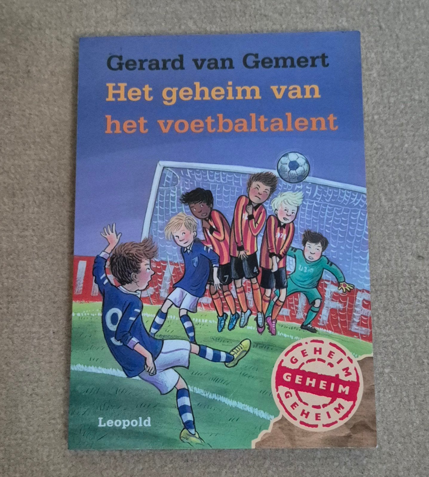 Gerard van Gemert - Het geheim van het voetbaltalent, Boeken, Ophalen of Verzenden, Zo goed als nieuw, Gerard van Gemert, Fictie algemeen