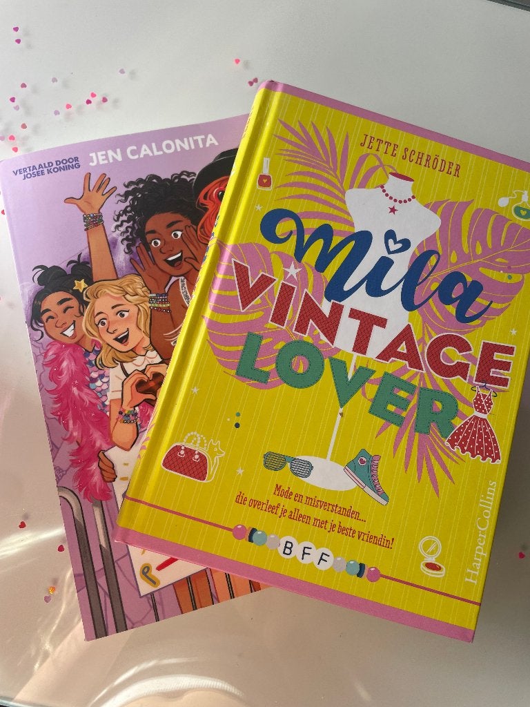 2 boeken: De Taylors en Mila vintage lover., Gelezen, Ophalen of Verzenden, Fictie, Jette Schröder