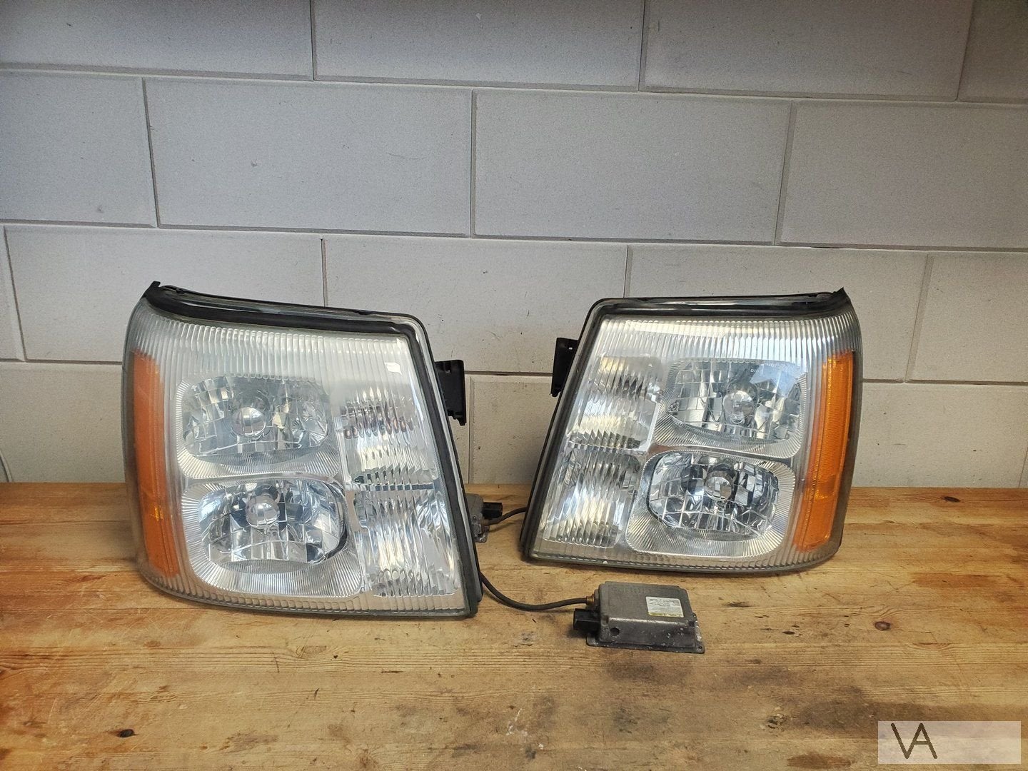 Cadillac Escalade 2002 - 2007 koplamp XENON links €350, Auto-onderdelen, Verlichting, Cadillac, Gebruikt, -, -