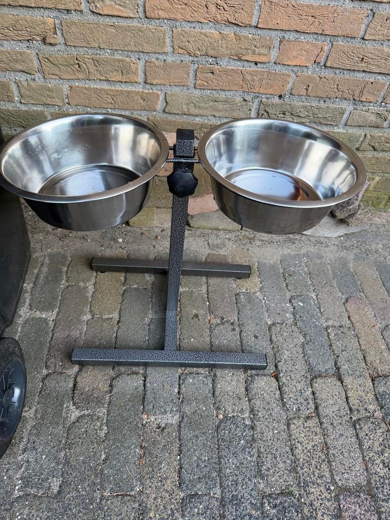 Voerbak en drinkbak op standaard hond, Ophalen of Verzenden, Zo goed als nieuw