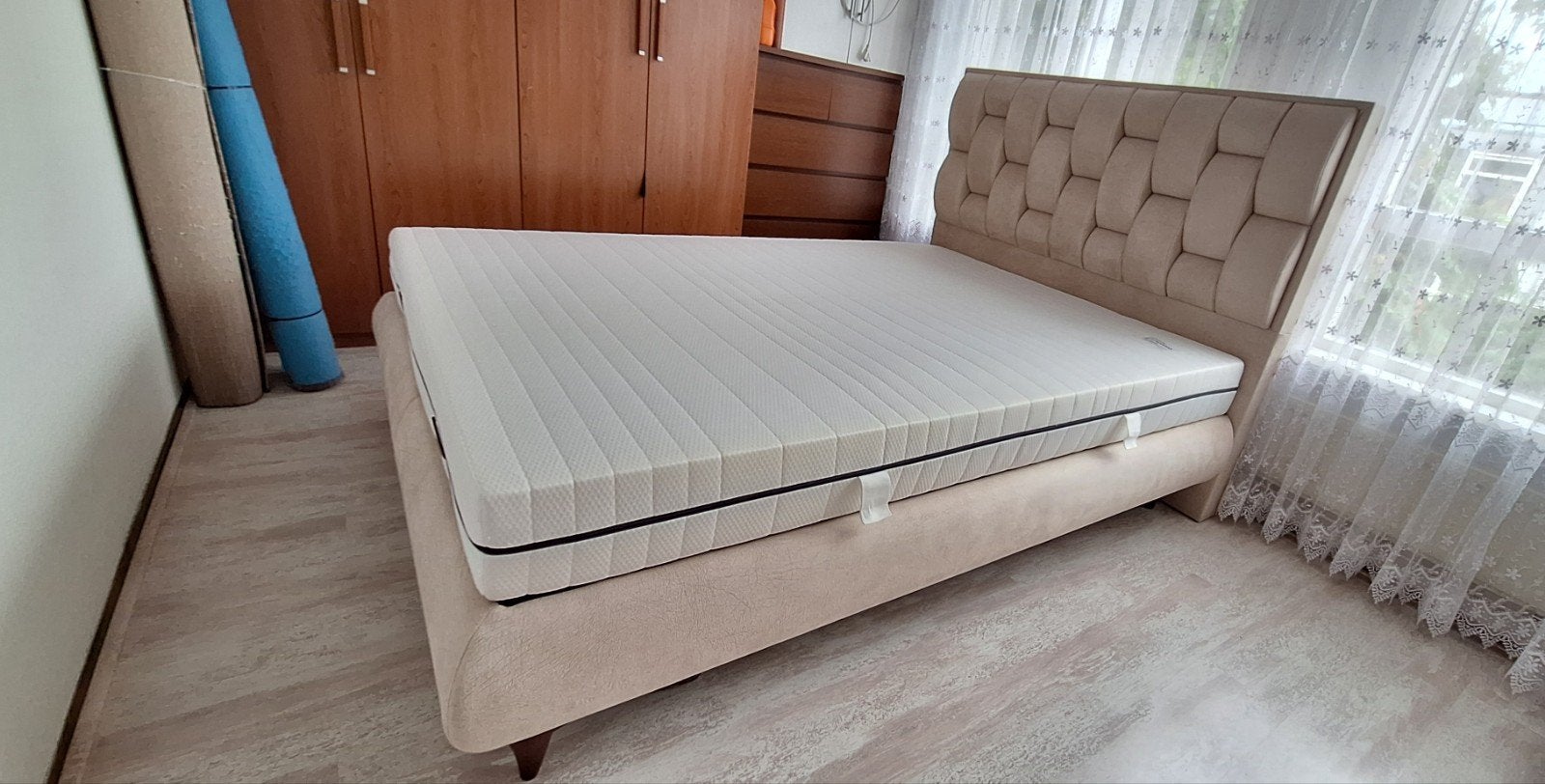 Opbergbed 140x200 + LIVARNO HOME pocketveringmatras H2 – €16, Beige, Tweepersoons, Zo goed als nieuw, 200 cm