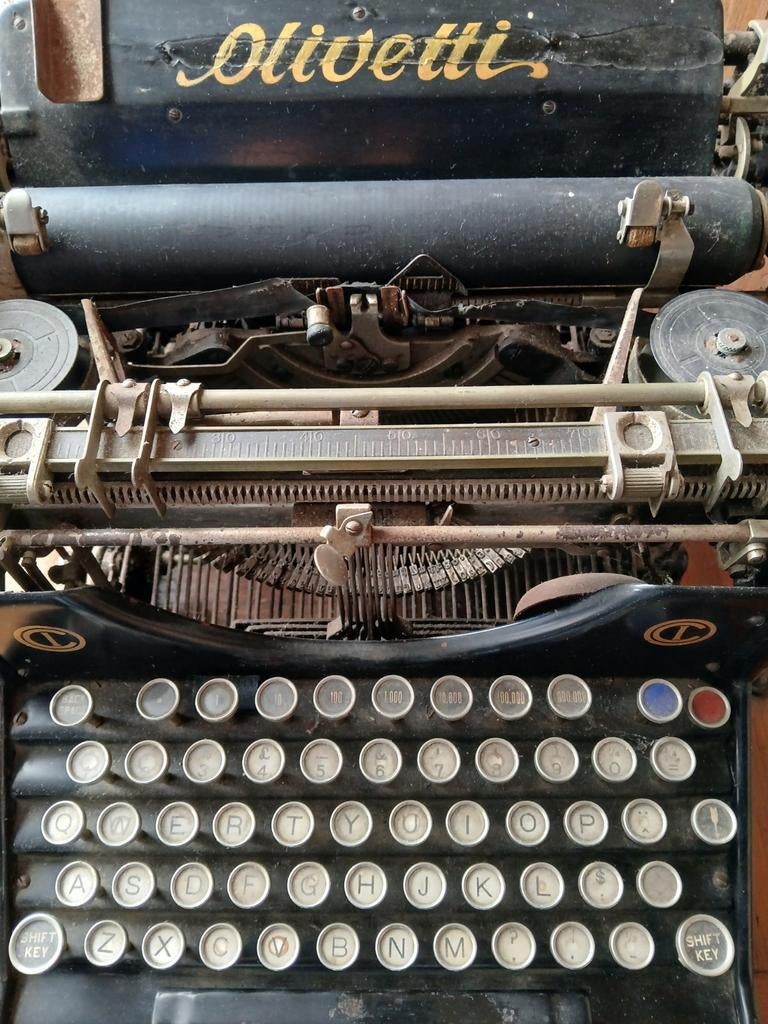 Olivetti typemachine, Ophalen