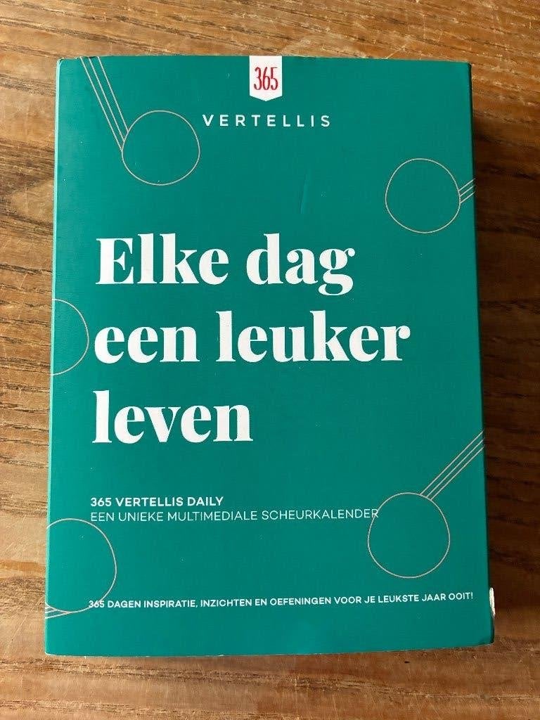 365 Vertellis - Daily Scheurkalender kalender - nieuw, Ophalen of Verzenden, Nieuw, Sociale psychologie