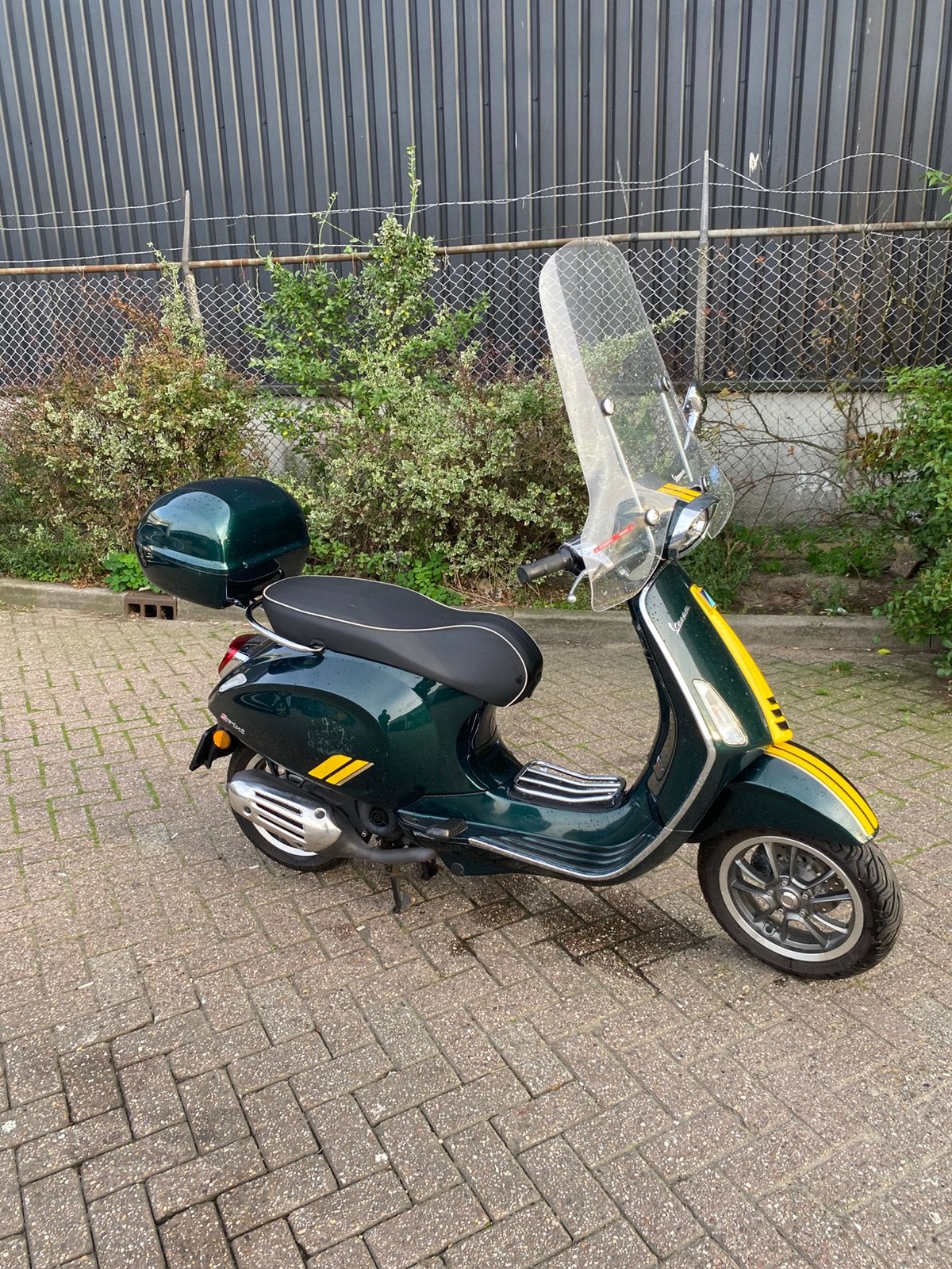 Vespa Sprint Racing 50cc 2021, Fietsen en Brommers, Ophalen, Zo goed als nieuw, Benzine