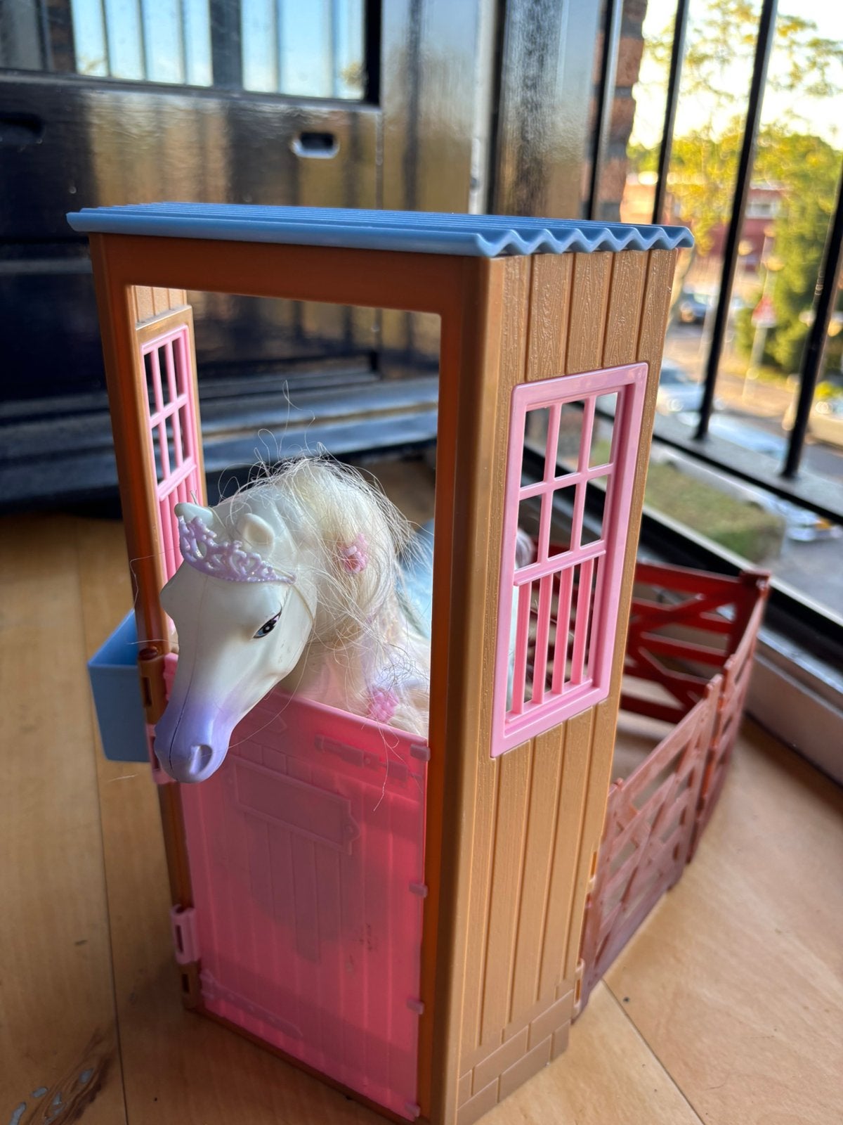 Paardenstal Barbie, Kinderen en Baby's, Ophalen of Verzenden, Zo goed als nieuw, Barbie