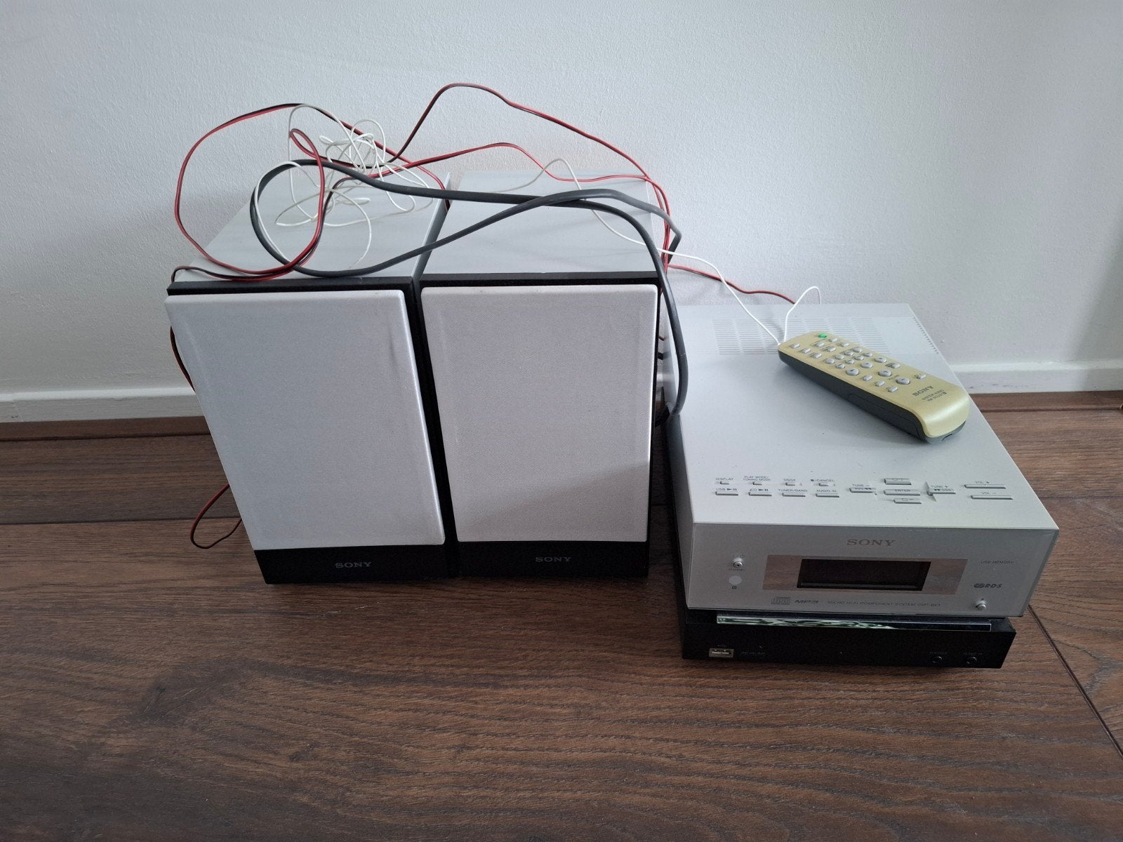 Sony Radio met CD-speler, USB en 2 Speakers (HCD-CBX3), Ophalen of Verzenden