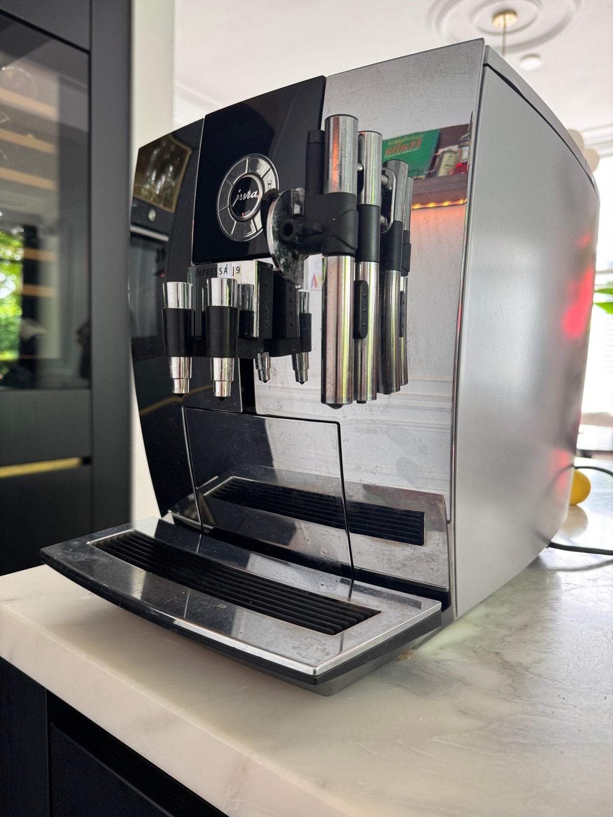 Jura Impressa J9 One Touch Koffiemachine, Witgoed en Apparatuur, Afneembaar waterreservoir, Gebruikt, Koffiemachine, Koffiebonen