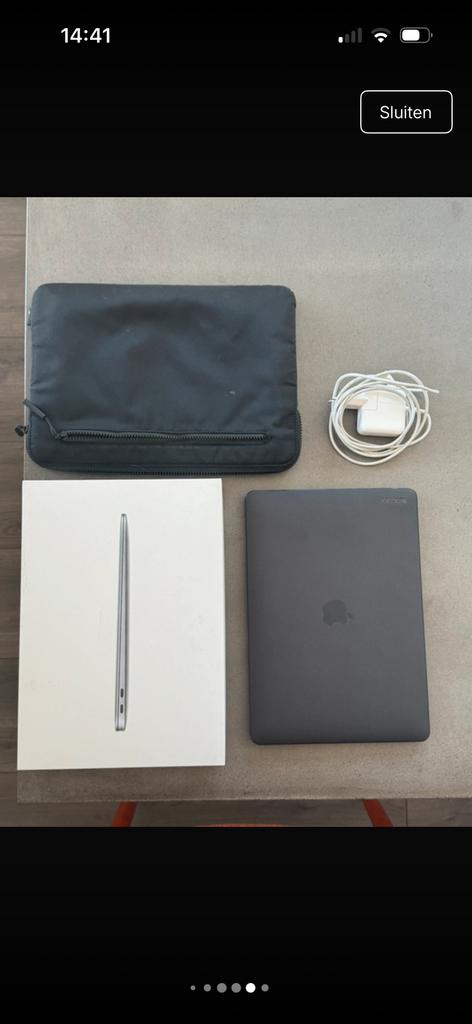 Apple MacBook Air 13” M1 (2020) met doos, oplader & hoes, 256 GB, Qwerty, 8 GB, 13 inch