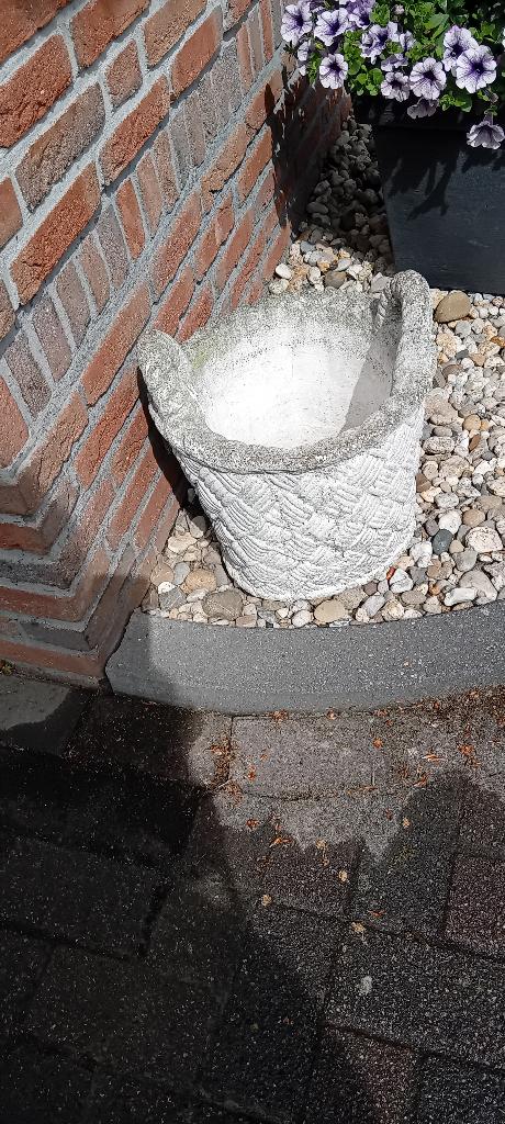 Bloempot van beton, Rond, Zo goed als nieuw, Tuin, Aardewerk