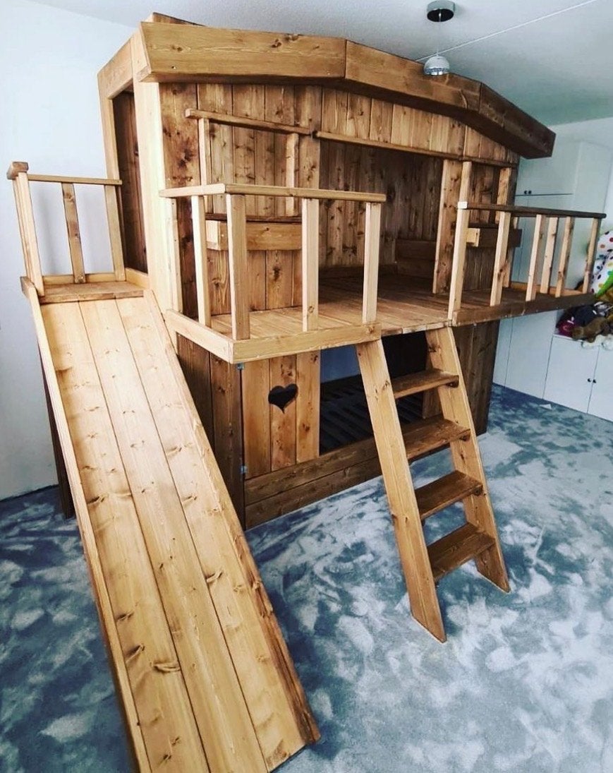 Boomhut XXL met speelruimte & glijbaan., Ophalen, Eenpersoons, Zo goed als nieuw, 200 cm