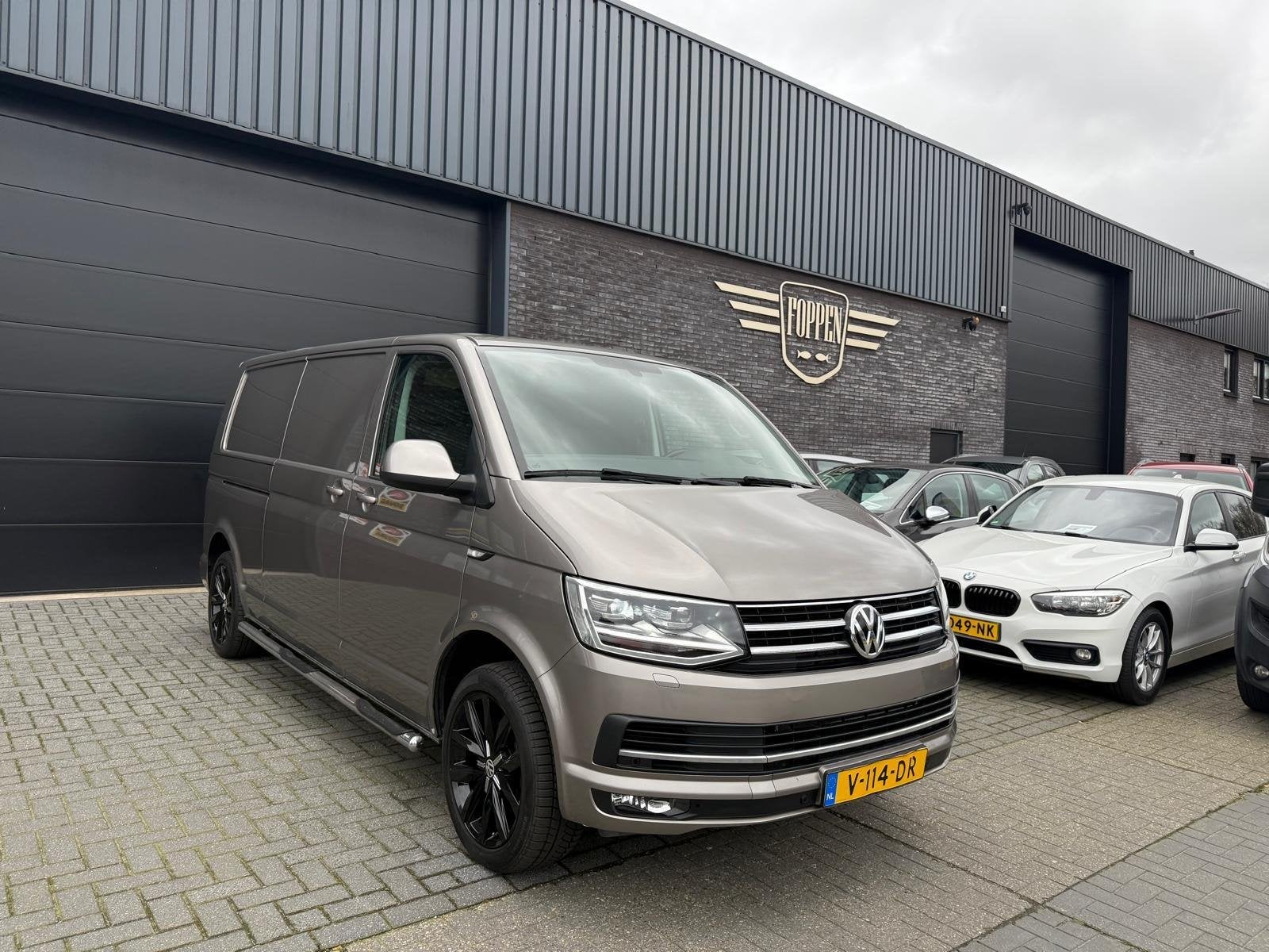Volkswagen Transporter 2.0 TDI L2H1 DC Highline | 2E EIGENAA, Stof, Gebruikt, Euro 6, 4 cilinders