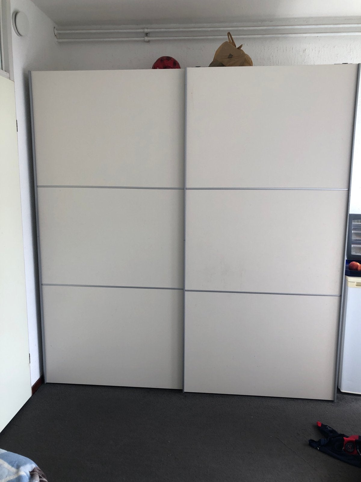 Grote kledingkast met schuifdeuren, Ophalen, Met plank(en), Gebruikt, 200 cm of meer