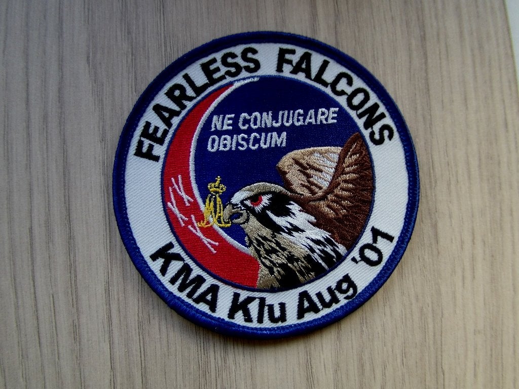 Patch RNLAF KMA KLu Augustus 2001 'Fearless Falcons', Verzenden, Luchtmacht, Nederland, Embleem of Badge