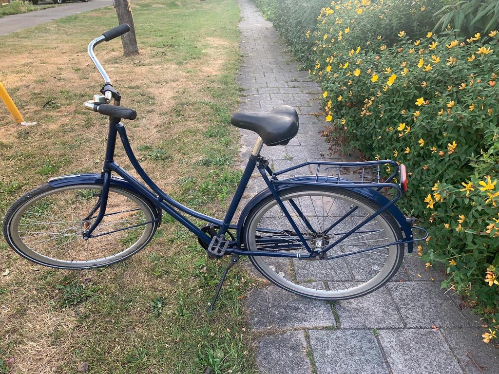 Donkerblauwe fiets, Ophalen, Zo goed als nieuw