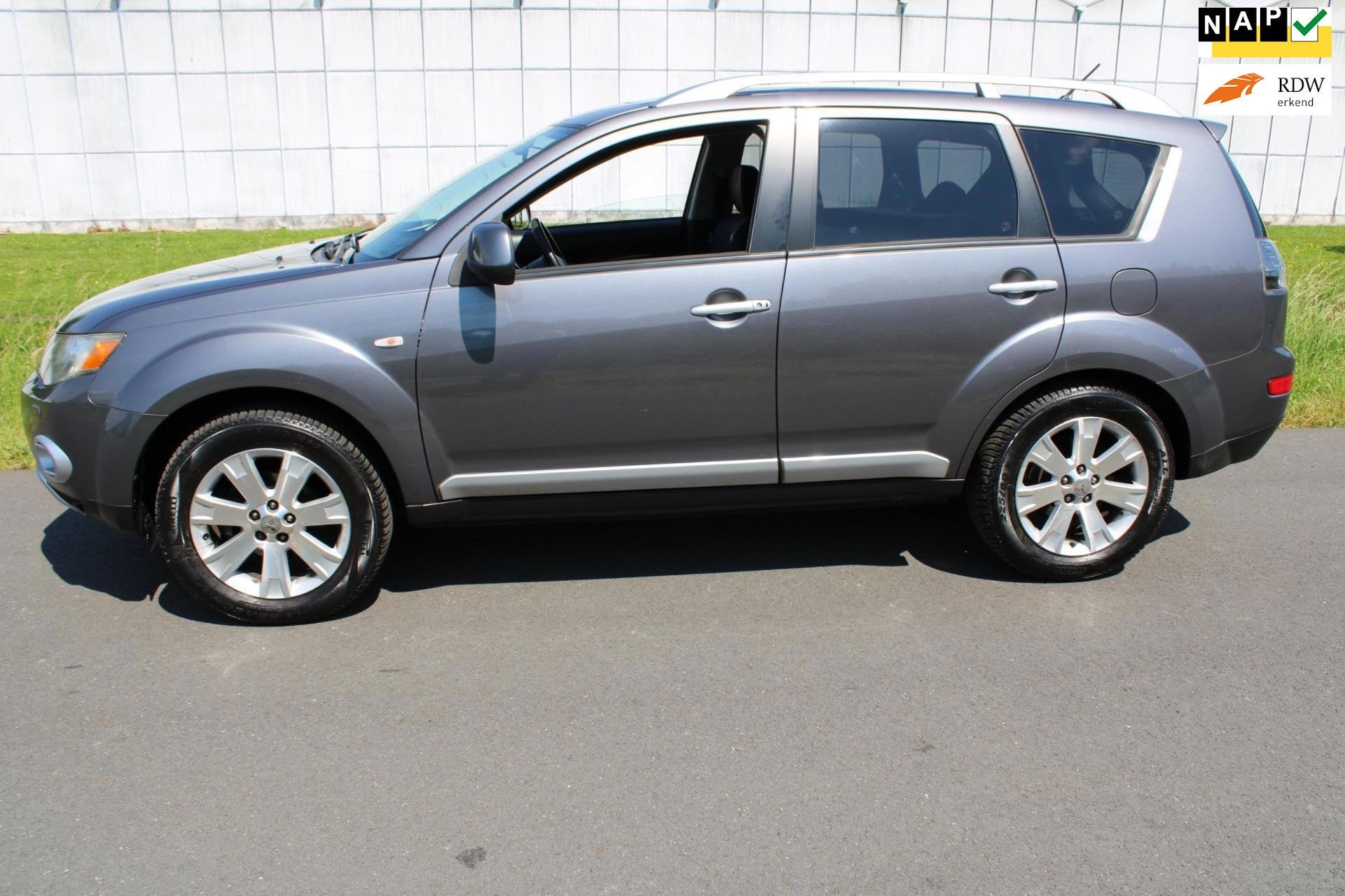 Mitsubishi Outlander 2.2 DI-D Business Edition 7 Persoons 4, Auto's, Dealer onderhouden, 2000 kg, 7 stoelen, Bedrijf