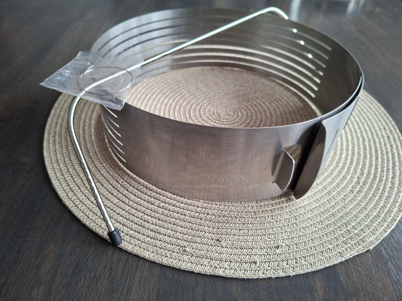 Set Zenker taartsnijder en NIEUWE Ikea taartzaag, Ophalen of Verzenden, Zo goed als nieuw, Taarten of Cupcakes, Bakvorm