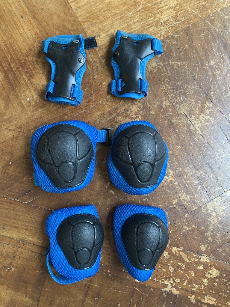 Beschermset rolschaatsen/skates, XS (4-7jaar), Overige merken, Kinderen, Ophalen of Verzenden, Zo goed als nieuw