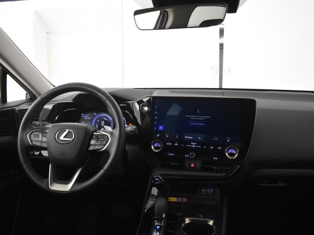 Lexus NX 450h+ AWD Luxury Line | Trekhaak | Blindspot | El., Auto's, Automaat, 12 maanden, Gebruikt, 4 cilinders