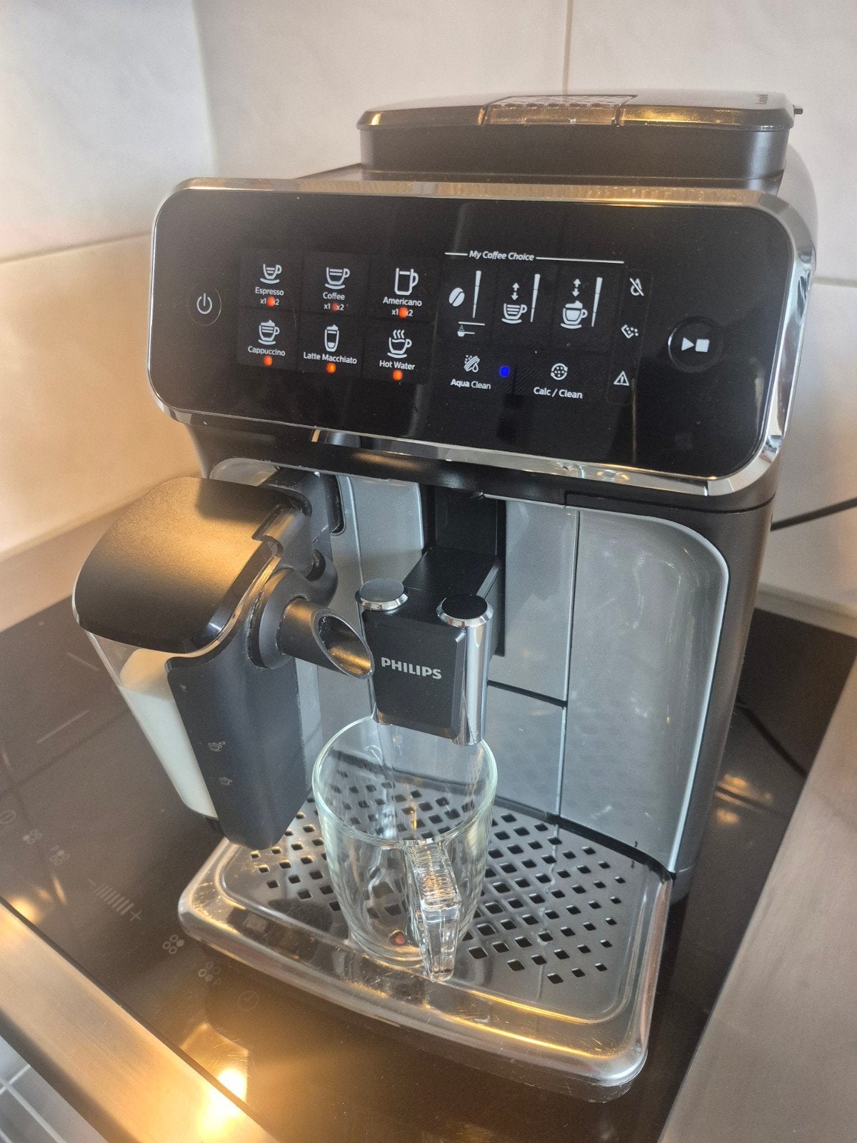 Philips Lattego Espressomachine ZGAN, Witgoed en Apparatuur, Ophalen, Afneembaar waterreservoir, Espresso apparaat, Zo goed als nieuw