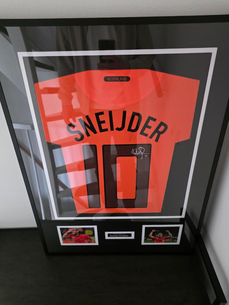 Ingelijst gesigneerd shirt Wesley Sneijder, Ophalen of Verzenden, Buitenlandse clubs, Shirt