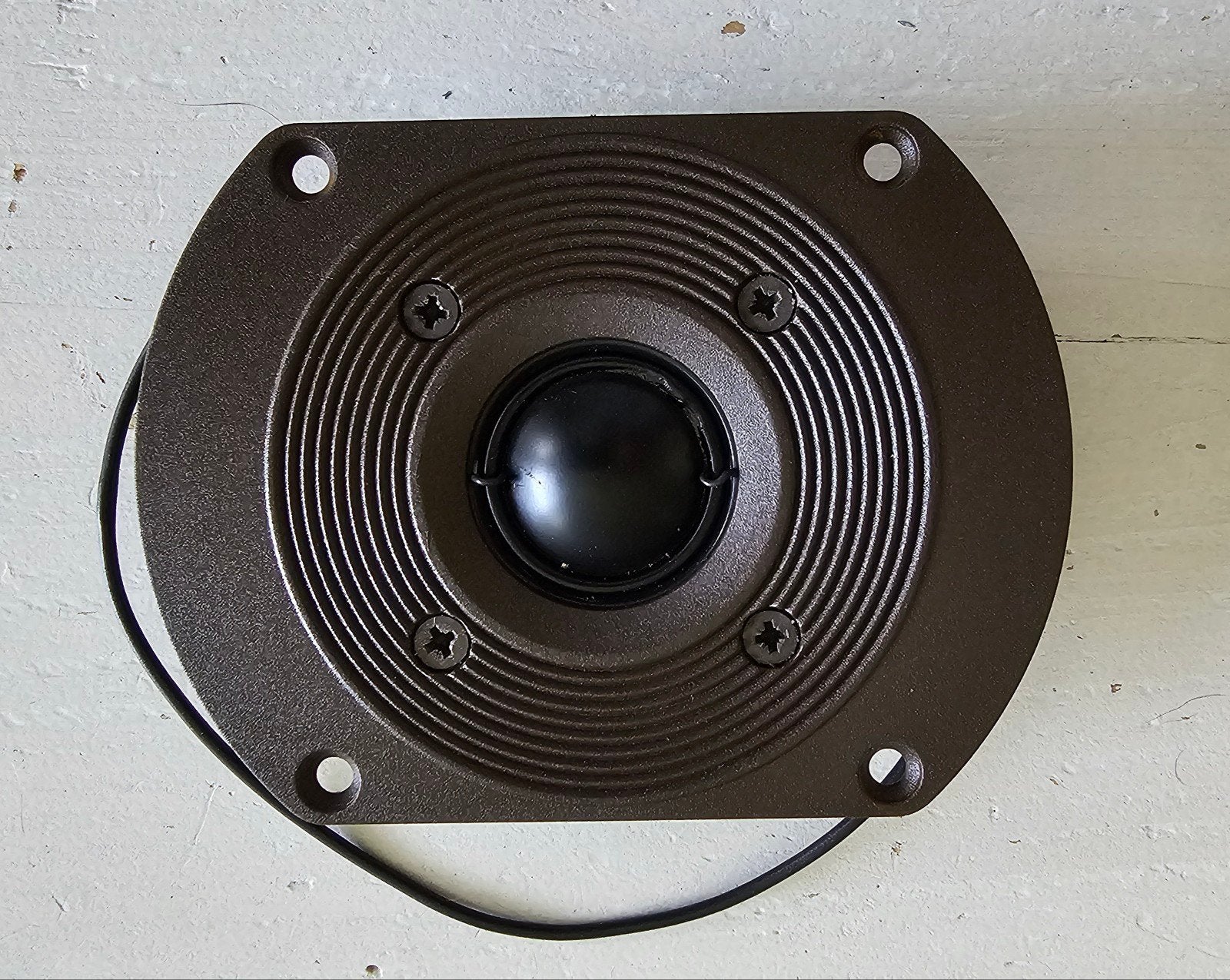 B&W TP 26 tweeter, voor de B&W dm100, dm110, dm220 en dm330.