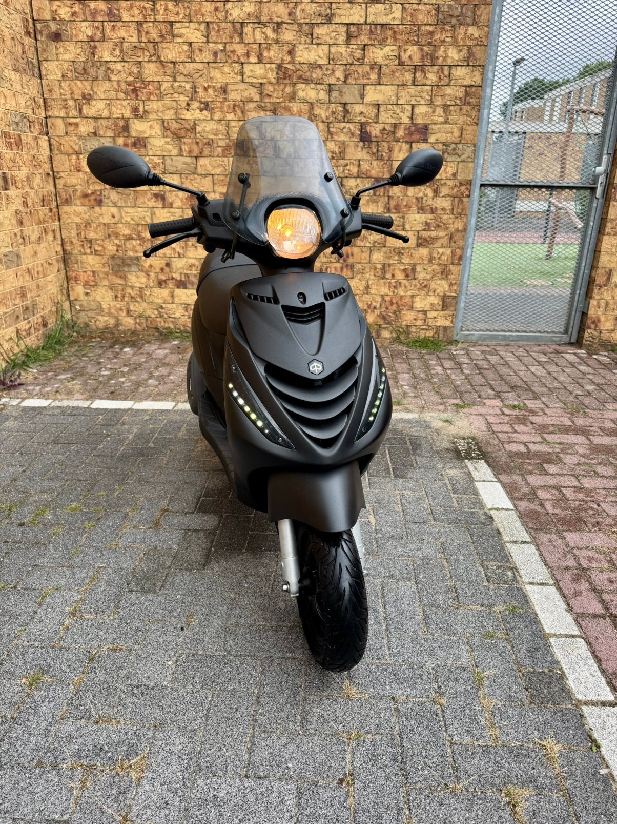 Zip SP I-Get Piaggio 4T 50cc 2019 brommer schade vrij, Maximaal 45 km/u, Zip, Ophalen of Verzenden, Zo goed als nieuw