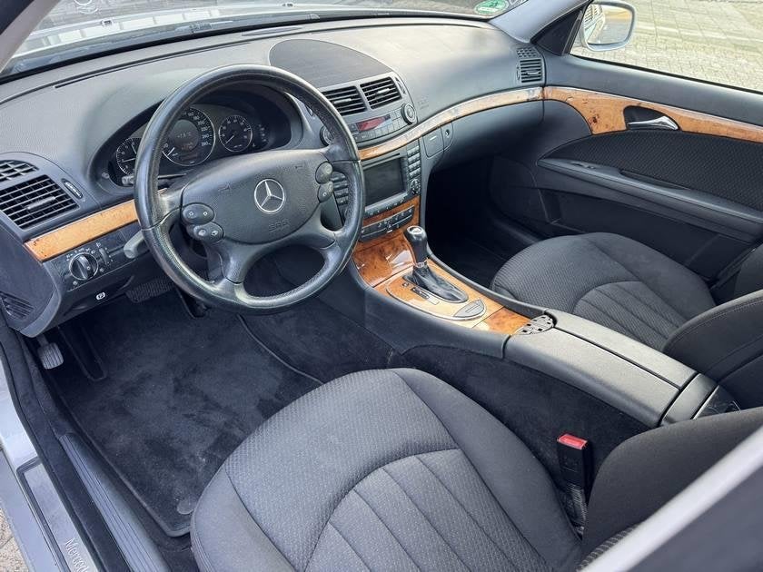 Mercedes-Benz E-klasse 200 K. Elegance, Automaat, Achterwielaandrijving, Gebruikt, 4 cilinders