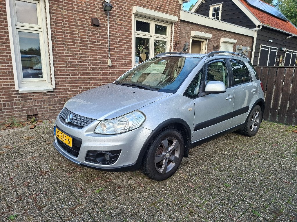Suzuki SX4 1.6 LIMITED 2012, Auto's, 4 cilinders, Alcantara, 49 €/maand, Origineel Nederlands
