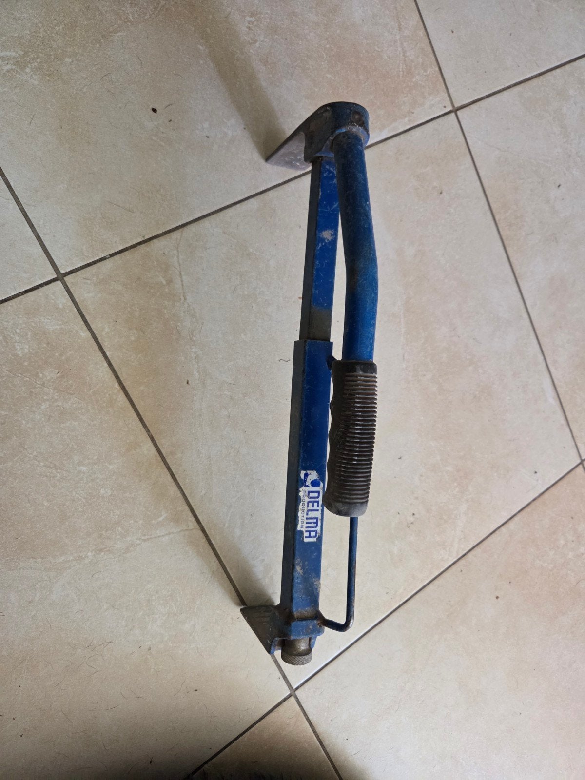 Delma stenenklem verstelbaar, Ophalen of Verzenden, Gebruikt