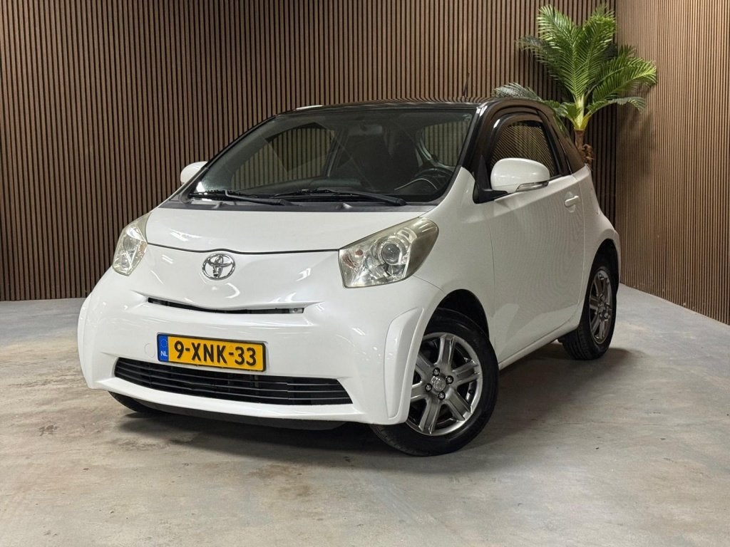Toyota iQ 1.0 VVTi Comfort (bj 2009), Gebruikt, 4 stoelen, Bedrijf, Handgeschakeld