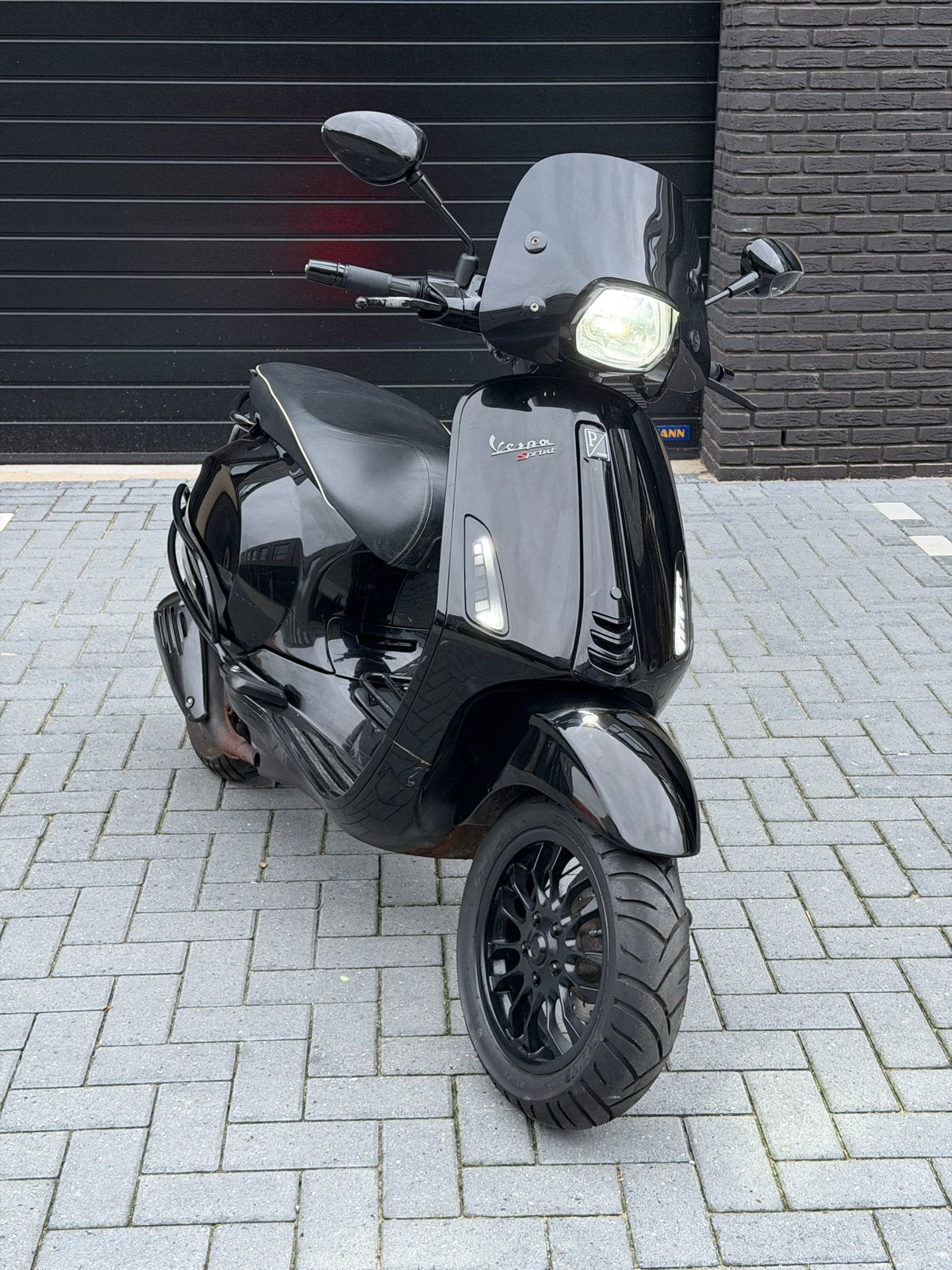 Vespa sprint Carb ! Black x black ! Malossi 80cc! Brom, Overige modellen, Ophalen of Verzenden, Zo goed als nieuw, Benzine