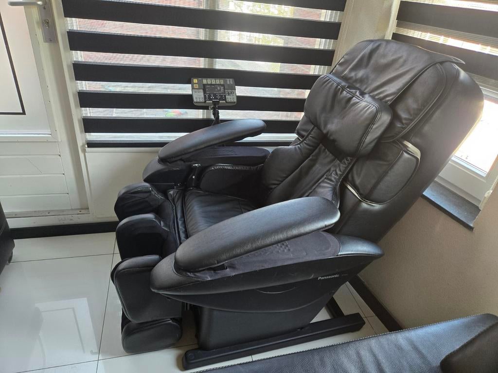 Luxe Panasonic Massagestoel Panasonic EP30002, Gebruikt, 100 tot 125 cm, Modern, Luxe, Ontspanning, Leer