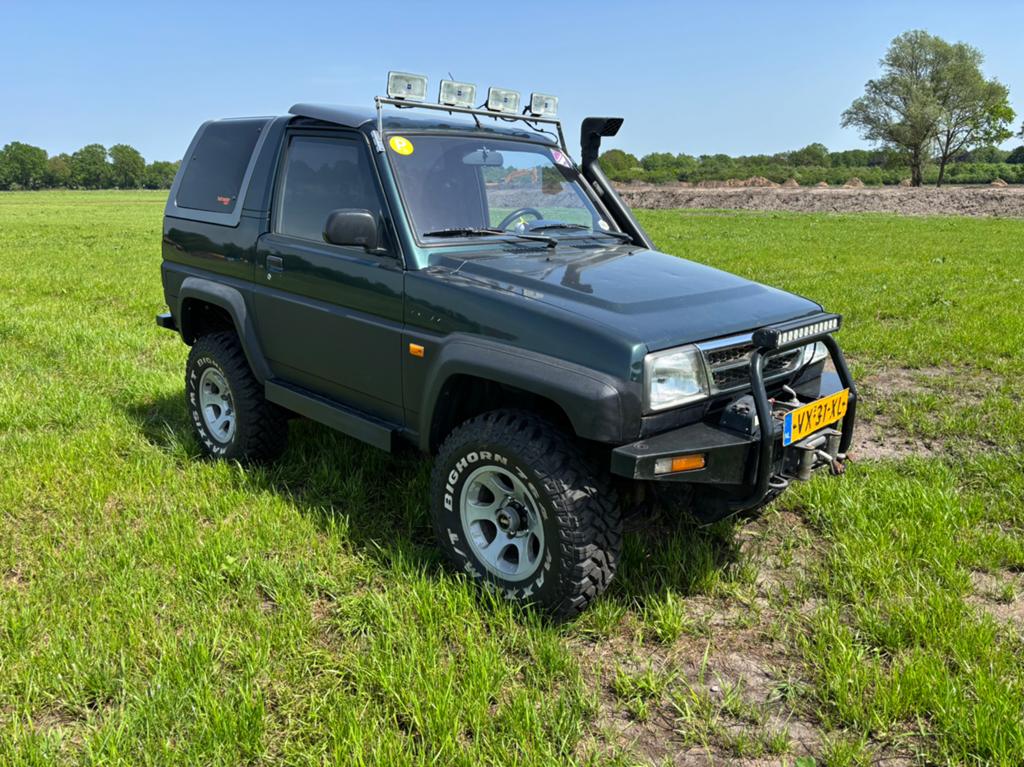 Daihatsu verkocht, 1590 cc, Zwart, Origineel Nederlands, Handgeschakeld