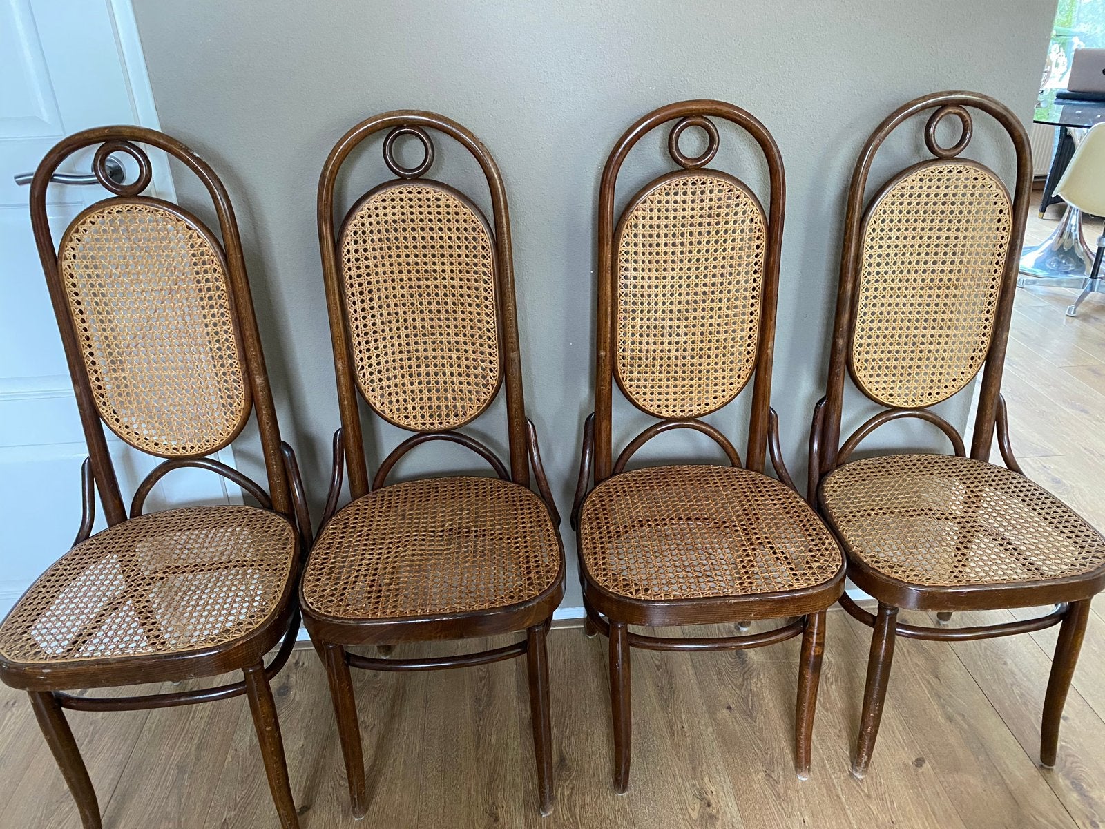 4 Vintage Thonet Lange Jan stoelen - webbing “De eetclub”, Ophalen of Verzenden