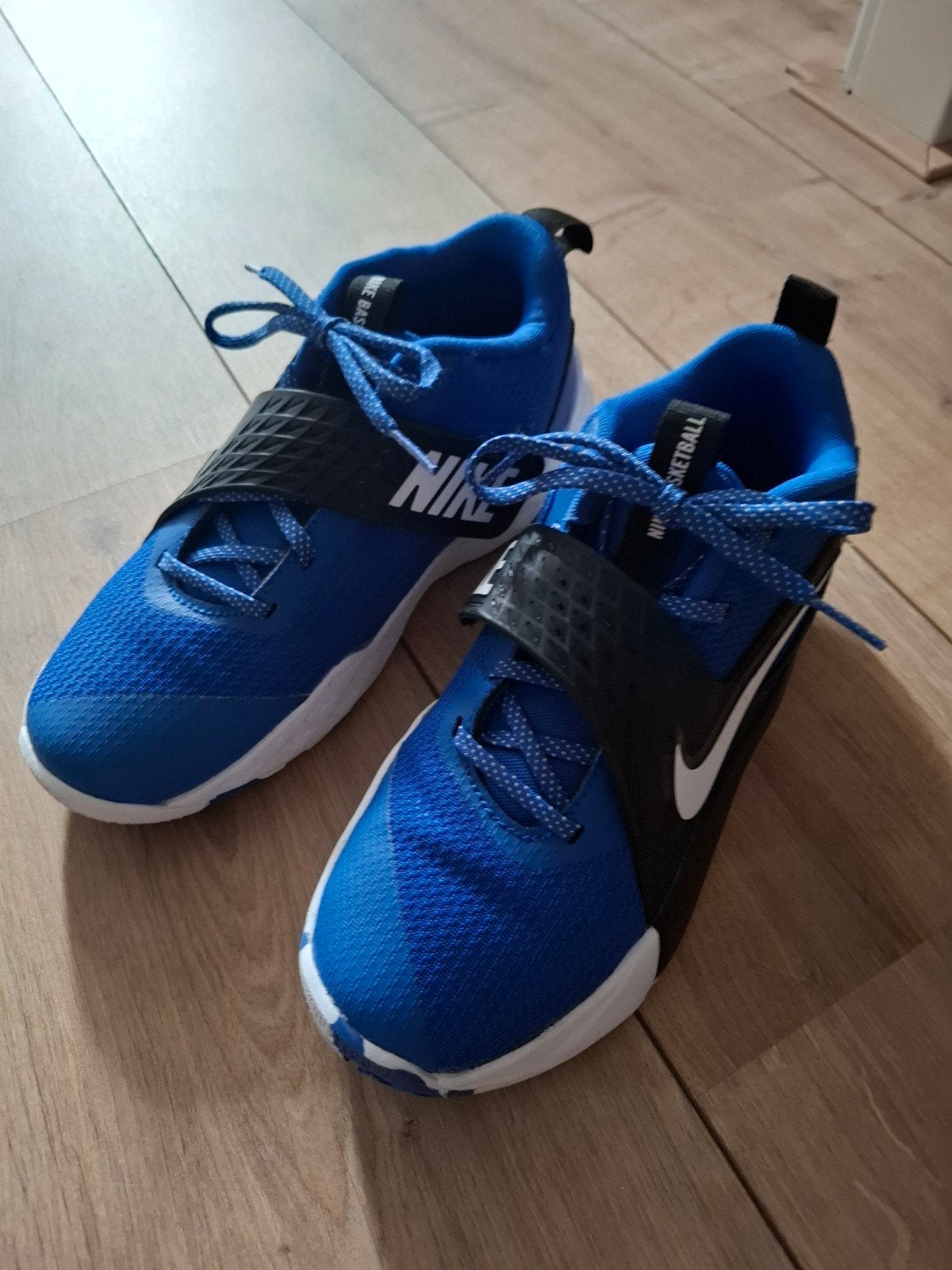 Nike basketbalschoenen - Maat 38 - Blauw, Ophalen of Verzenden, Zo goed als nieuw, Schoenen
