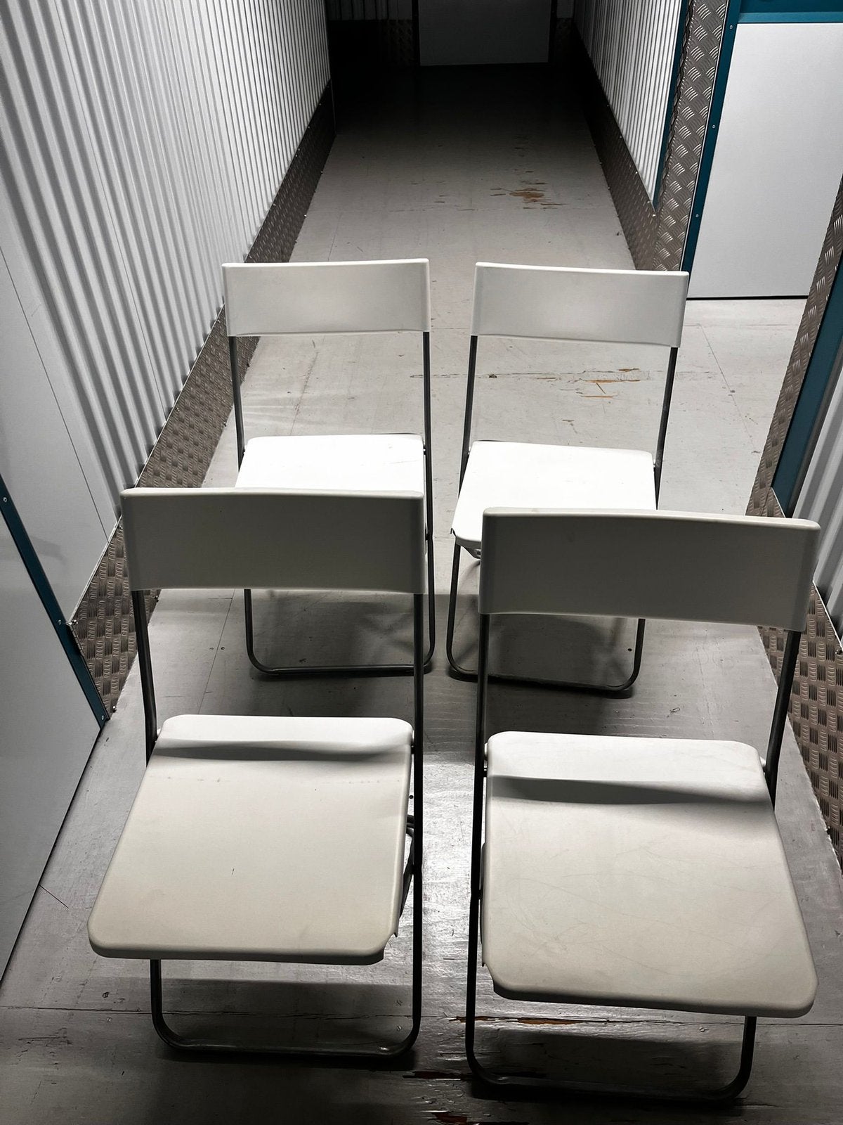 Nog twee witte klapstoelen, Huis en Inrichting, Ophalen, Gebruikt, Wit, Twee