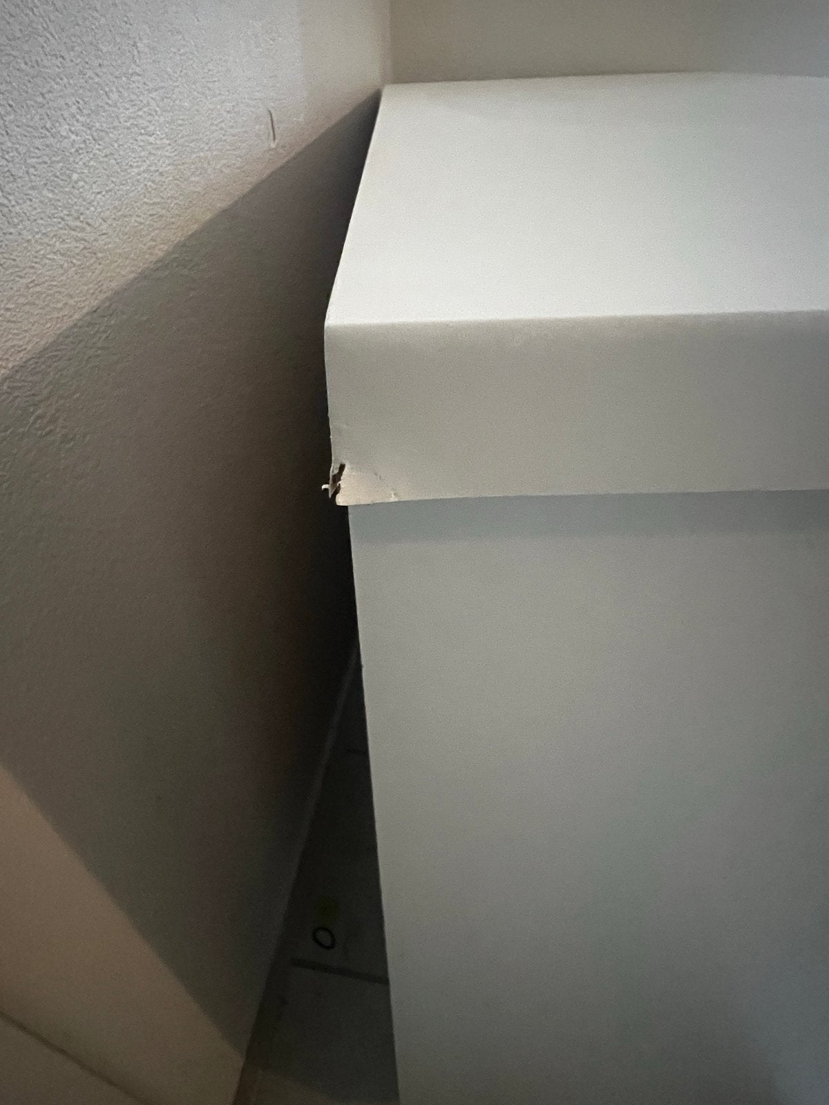 Foto 7 van Witte ladekast/dressoir met glazen deuren