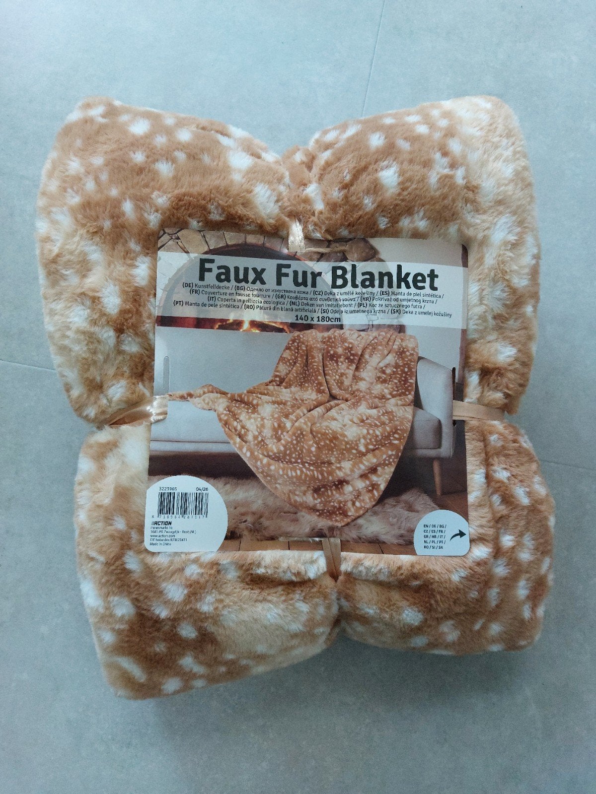 Imitatiebont plaid -  Bambi-print - lichte versie - Action -, Huis en Inrichting, Ophalen of Verzenden, Nieuw, Tweepersoons, Deken of Dekbed