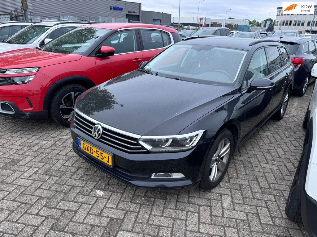 Volkswagen Passat Variant 1.6 TDI Highline, Auto's, Volkswagen, Gebruikt, 4 cilinders, Zwart, Te koop