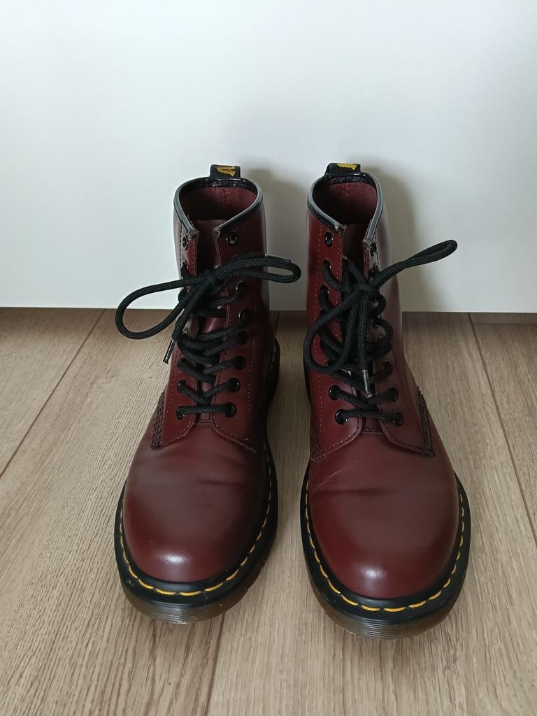 Super mooie bordeaux rode Dr Martens, Lage of Enkellaarzen, Ophalen of Verzenden, Rood, Dr. Martens