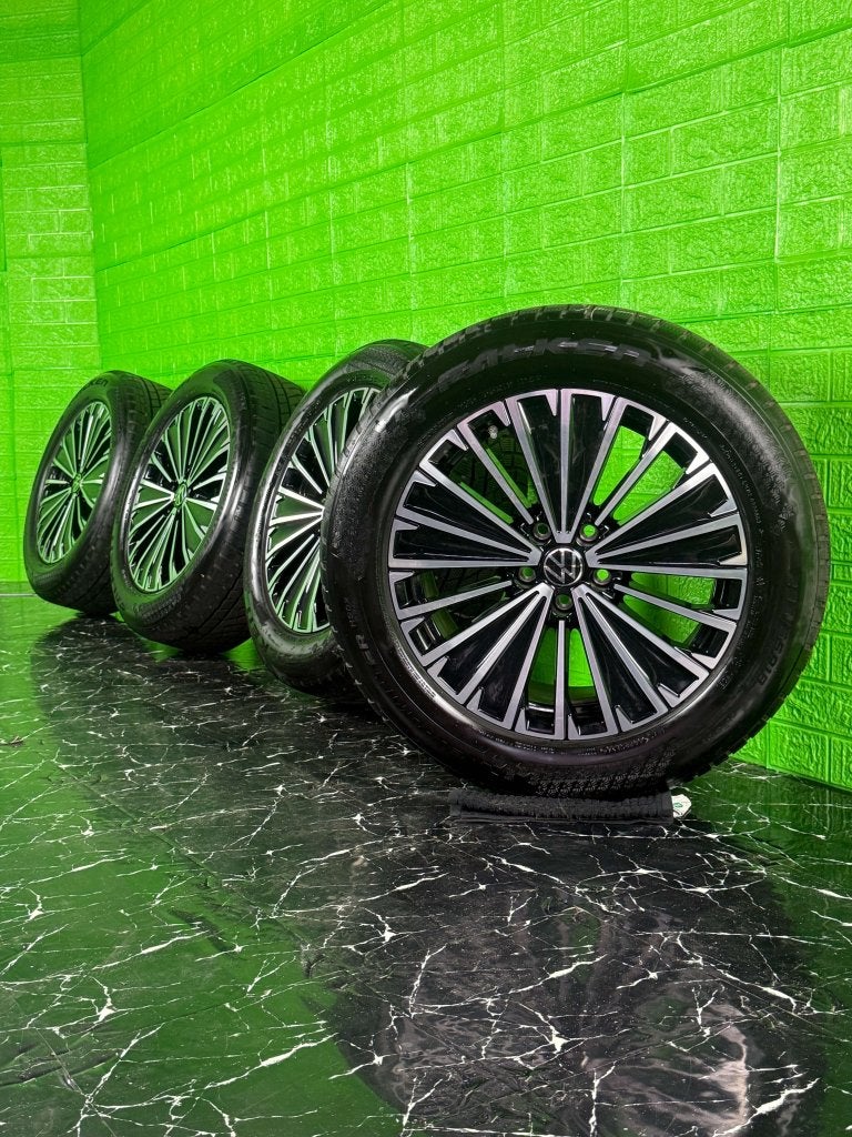 Nieuwe Originele VW Tiguan velgen 18" 5x112 Napoli 9mm EX, Niet ingevuld, 18 inch, Gebruikt, Banden en Velgen