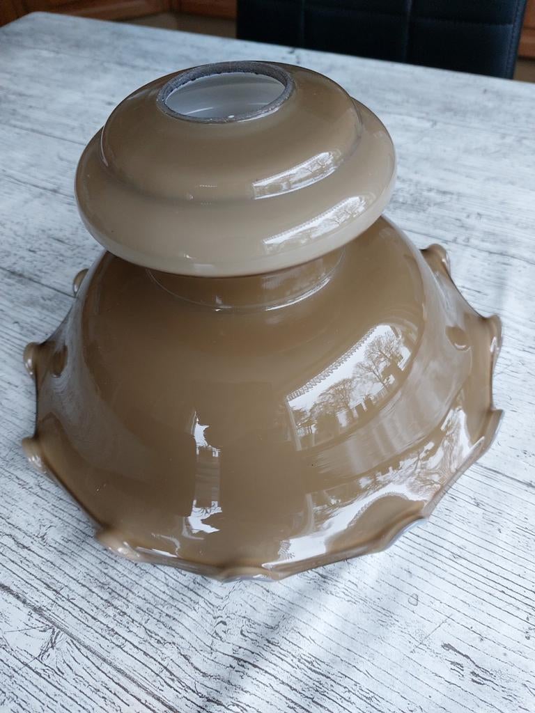 Lampenkap, Ophalen, Rond