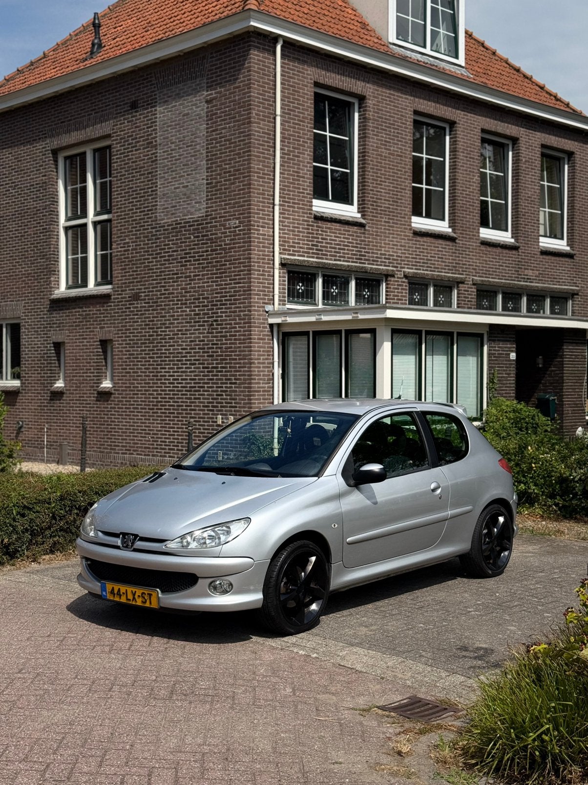 Peugeot 206, Voorwielaandrijving, 15 km/l, 40 €/maand, Handgeschakeld