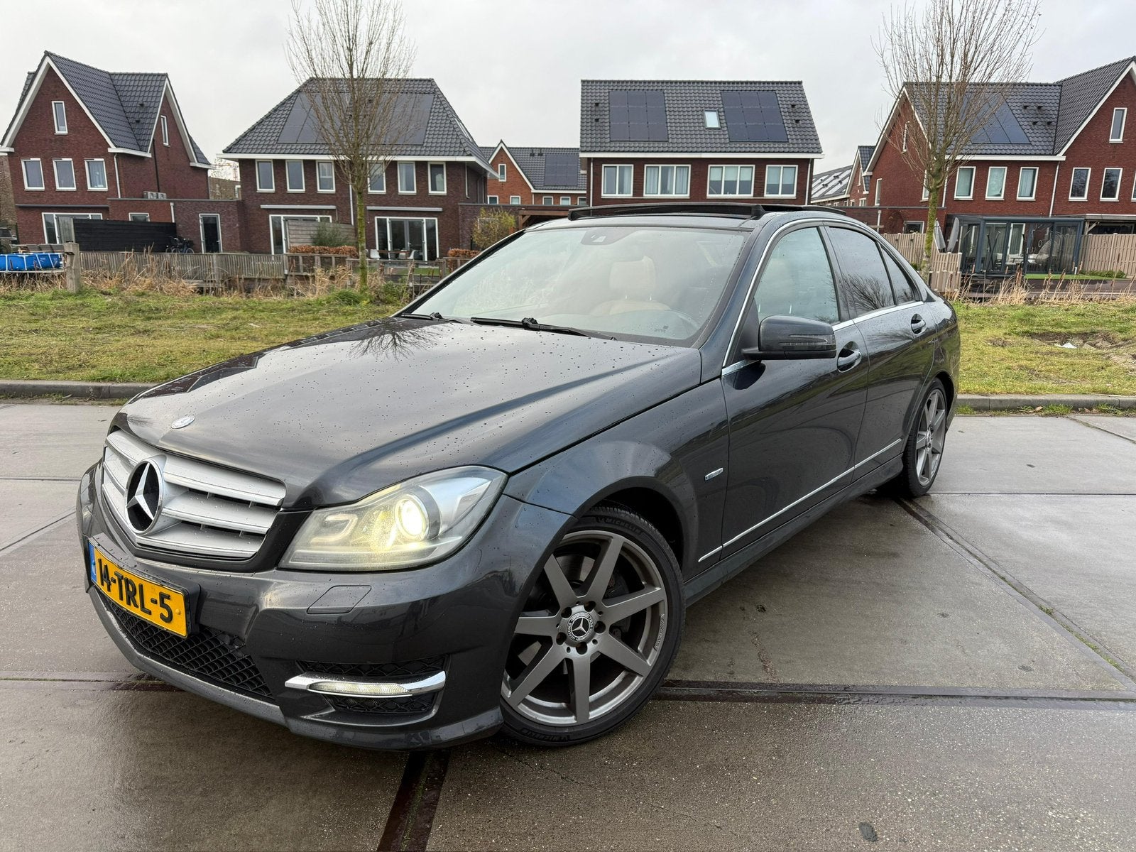Mercedes-Benz C-Klasse 3.5 C350 CGI Sedan AUT 2012 Zwart, Auto's, Automaat, Achterwielaandrijving, 1800 kg, Zwart