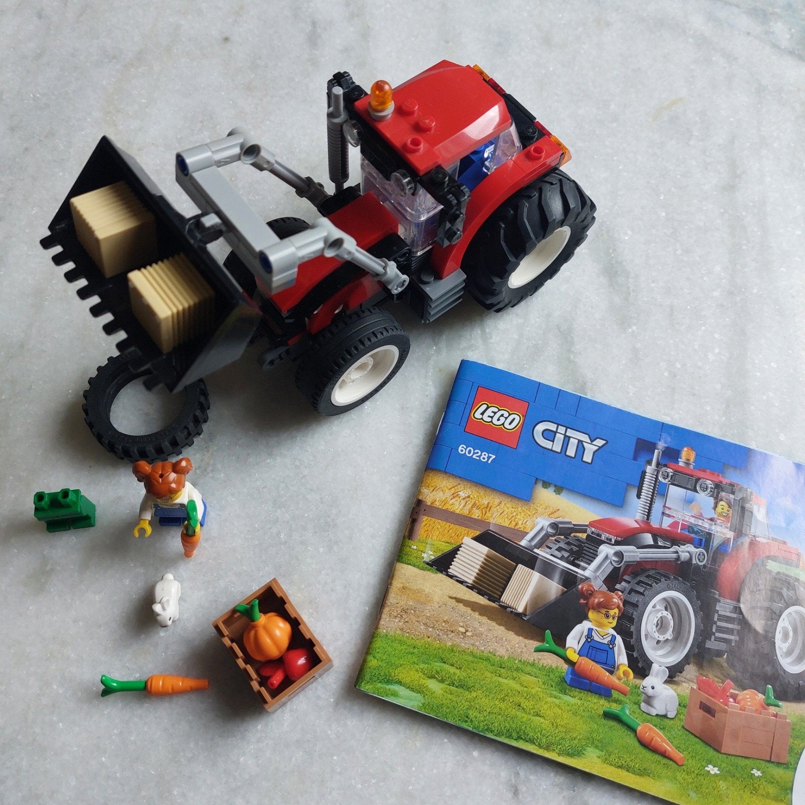Lego City Tractor (60287) met minifiguur en accessoires, City, Lego, Ophalen of Verzenden, Zo goed als nieuw