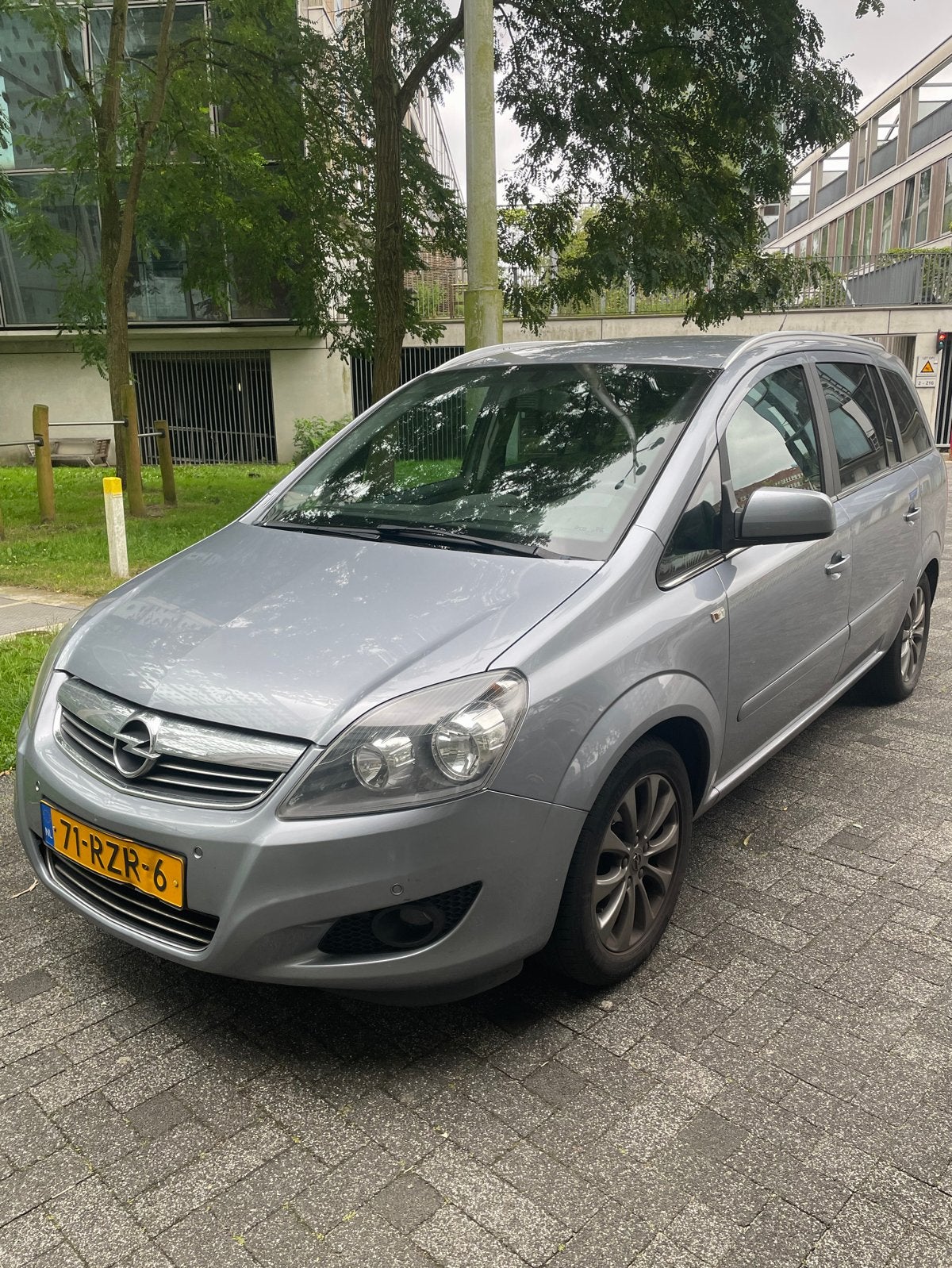 Opel Zafira 1.8 LPG 101KW 2011 Grijs, Voorwielaandrijving, 4 cilinders, Particulier, 1403 kg