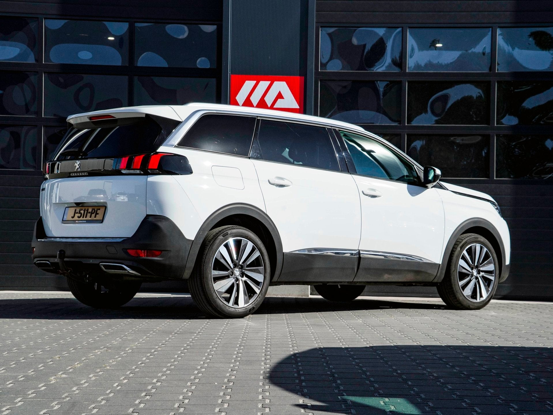 Peugeot 5008 1.2 PureTech Allure Avantage | CAMERA | TREKHAA, Gebruikt, 1199 cc, Wit, Origineel Nederlands